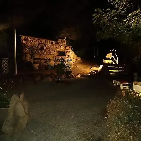 Dom wakacyjny Bergerie En Pierres Avec Jacuzzi En Corse 6 Personnes, 3 *